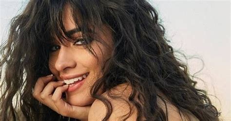 camila cabello desnuda|Camila Cabello enciende Instagram con atrevido topless durante。